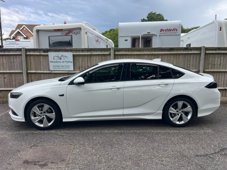 Vauxhall Insignia 1.5T SRI VX-LINE NAV 5dr 7