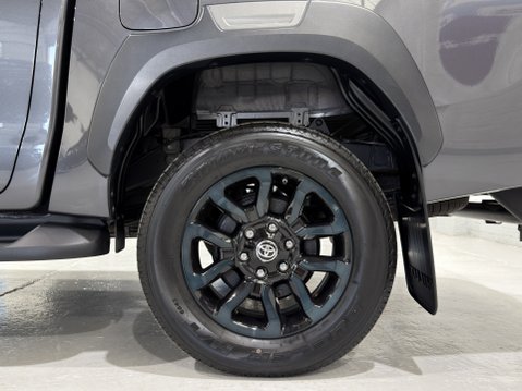 Toyota Hilux INVINCIBLE X 4WD 48V MHEV AUTO 30