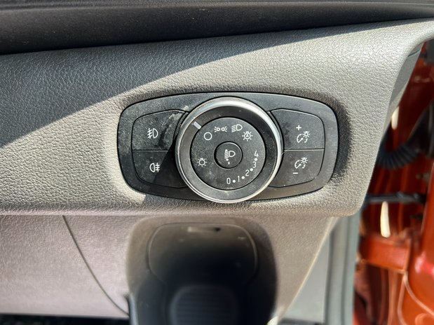 Ford Transit Custom SWB L1H1 Low Roof Limited 300 Adaptive Cruise Air Con Carplay EURO 6 NO VAT 43