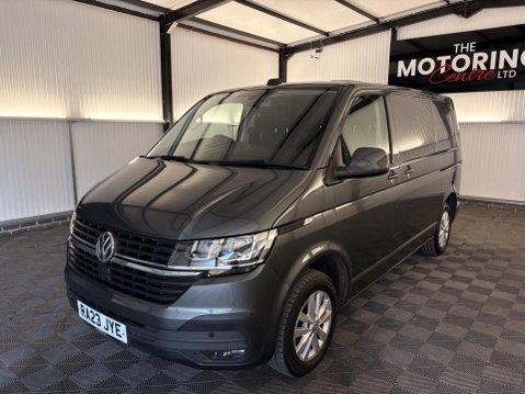 Volkswagen Transporter 2.0 TDI T30 Highline DSG FWD SWB Euro 6 (s/s) 5dr 43