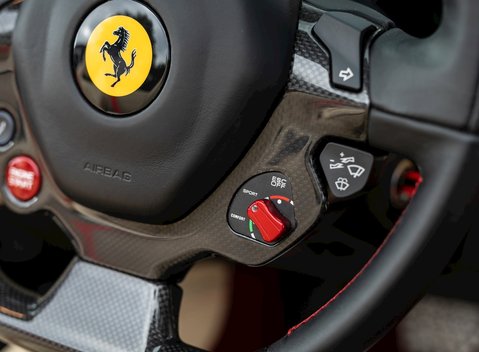 Ferrari California T HS 16