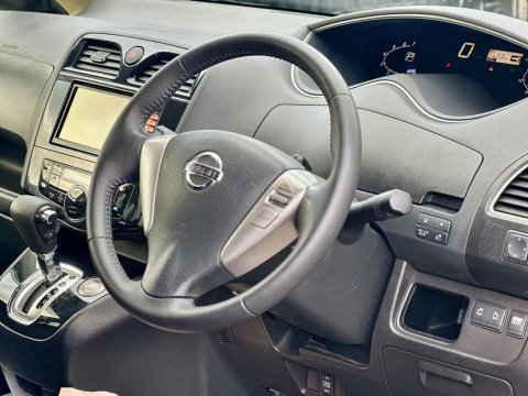 Nissan Serena 2.0 Petrol Hybrid 8 Seater 5