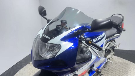 Suzuki GSX-R GSXR 1000 2002 33K NEW MOT VERY CLEAN CLASSIC 1000CC SPORTS BIKE 12