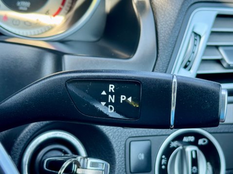 Mercedes-Benz E Class E220 BLUETEC AMG LINE 31