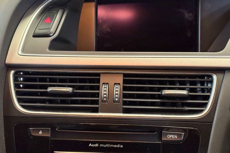 Audi A4 2.0 TFSI S line Estate 5dr Petrol S Tronic quattro Euro 5 (s/s) (211 ps) 37