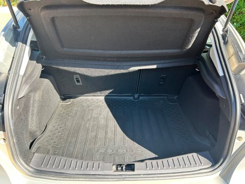Ford Focus ZETEC 37