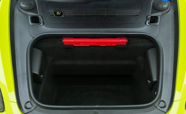 Porsche Cayman GT4 RS (718) 51