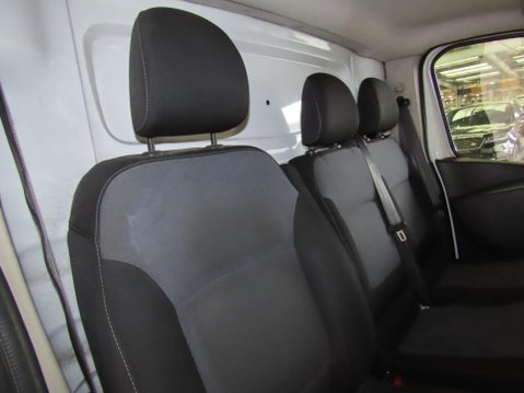 Vauxhall Vivaro 1.6 CDTi 2900 BiTurbo ecoTEC L1 H1 Euro 6 (s/s) 5dr 7
