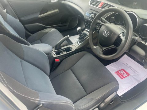 Honda Civic 1.6 i-DTEC Black Edition Tourer Euro 5 (s/s) 5dr 15