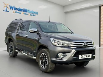 Toyota Hilux 2.4 D-4D Invincible X Auto 4WD Euro 6 4dr (TSS, 3.5t)