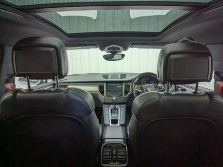 Porsche Macan 3.0 Macan GTS Semi-Auto 4WD 5dr 2