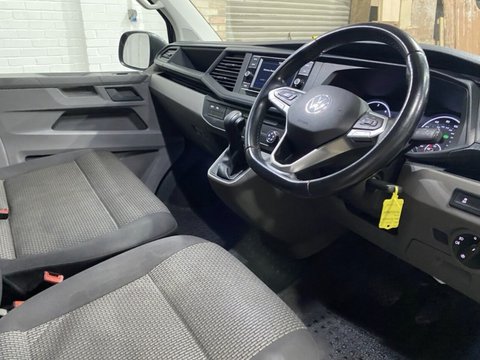 Volkswagen Transporter T30 TDI P/V HIGHLINE 13