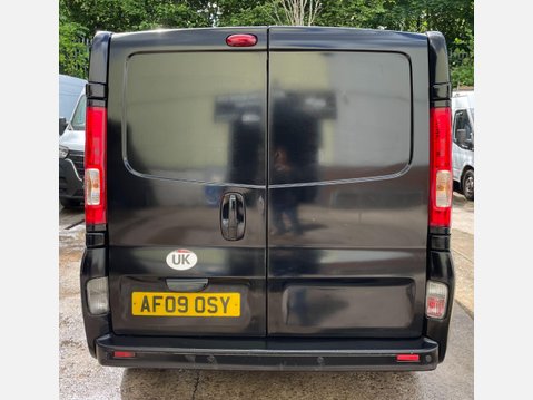 Renault Trafic 2.0 TD dCi SL27 Sport Panel Van 4dr Diesel Manual L1 H1 (214 g/km, 115 bhp) 10