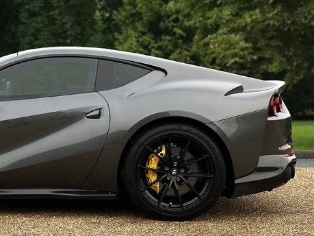 Ferrari 812 Superfast 11