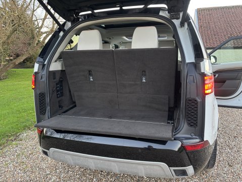 Land Rover Discovery TD6 HSE LUXURY 17