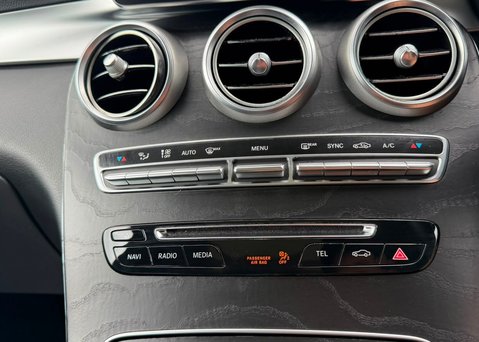 Mercedes-Benz GLC 2.1 GLC220d Sport (Premium Plus) SUV 5dr Diesel G-Tronic 23