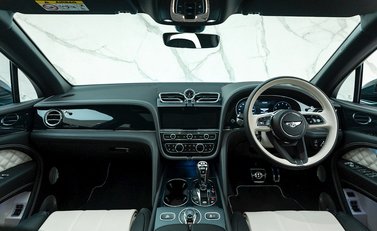 Bentley Bentayga V8 First Edition 16