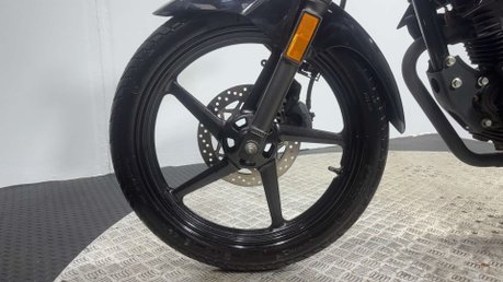 Yamaha YS125 2018 ONLY 5K GREAT CONDITION 125CC LEARNER LEGAL COMMUTER BIKE 36