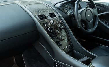 Aston Martin Vanquish S 17