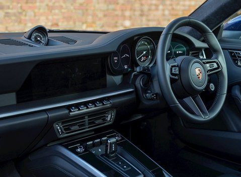 Porsche 911 (992) Carrera S 16