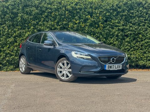 Volvo V40 2.0 D3 Inscription Hatchback 5dr Diesel Auto Euro 6 (s/s) (150 ps) 3