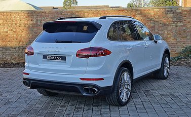 Porsche Cayenne Turbo 24