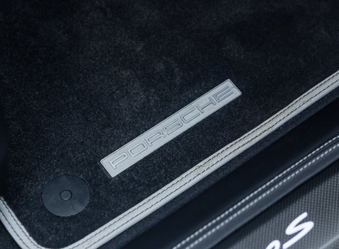 Porsche Taycan TURBO S CROSS TURISMO 24