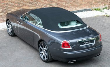 Rolls-Royce Dawn 10