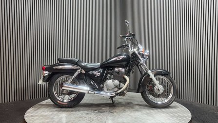 Suzuki Marauder GZ 2006 19K RUNNING CRUISER PROJECT BIKE SPARES OR REPAIR 125CC