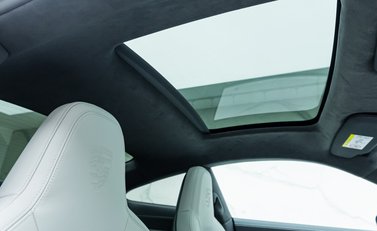 Porsche 911 Carrera GTS (992) 14