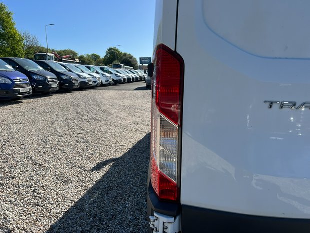 Ford Transit MWB L2H2 Medium Roof 350 EURO 6 NO VAT 24
