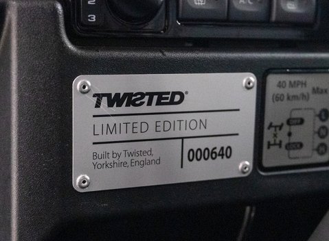 Land Rover Defender 90 XS Twisted T60 18