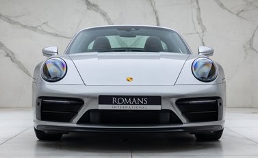 Porsche 911 Targa 4 GTS (992) 10