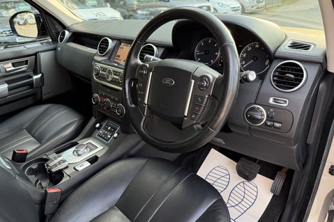 Land Rover Discovery SDV6 SE TECH - ULEZ COMPLIANT -FULL LR SERVICE HISTORY - 9 SERVICES -TOWBAR 14