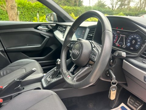 Audi A1 1.0 TFSI 30 S line Sportback S Tronic Euro 6 (s/s) 5dr 19