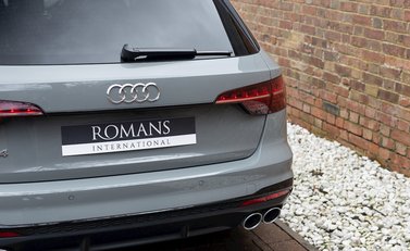 Audi S4 Avant Black Edition 26