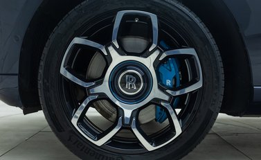 Rolls-Royce Cullinan BLACK BADGE 34