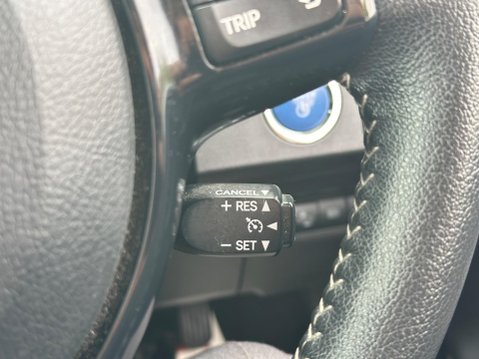 Toyota Yaris 1.5 VVT-h Icon E-CVT Euro 6 (s/s) 5dr 23