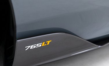 McLaren 765LT 28