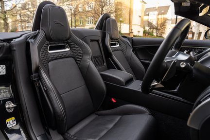 Jaguar F-Type R-Dynamic Black 31