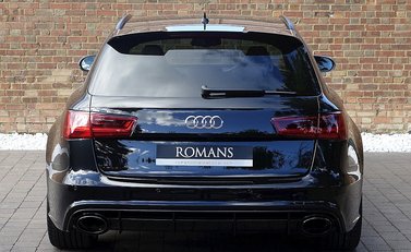 Audi RS6 Avant Performance 10