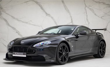 Aston Martin Vantage GT8 6