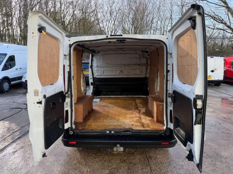 Renault Trafic 1.6 dCi ENERGY 27 Sport Nav Panel Van 5dr Diesel Manual SWB Standard Roof E 15