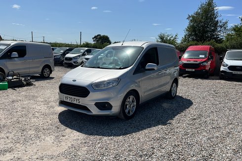 Ford Transit Courier SWB L1H1 Low Roof Limited Air Con Alloys Sensors EURO 6 NO VAT