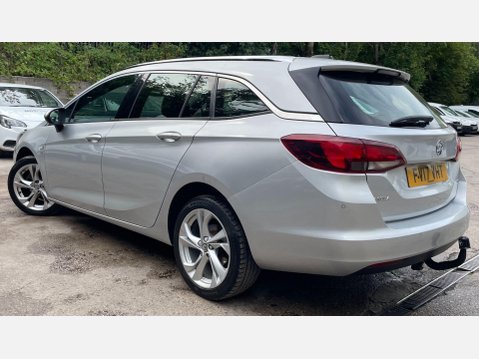 Vauxhall Astra 1.6 CDTi SRi Sports Tourer 5dr Diesel Manual Euro 6 (110 ps) 9