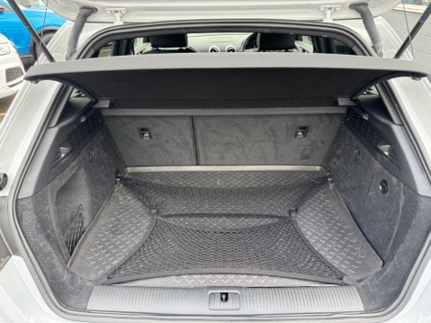 Audi A3 S LINE TFSI BLACK EDITION 20