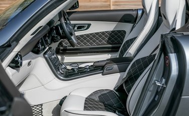 Mercedes-Benz SLS GT Roadster 16