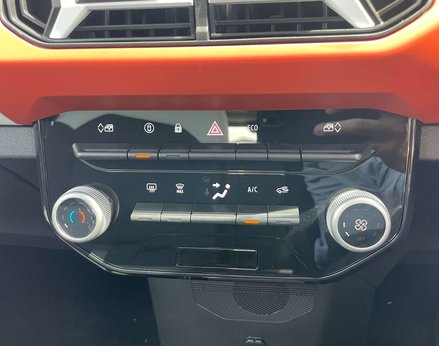 Dacia Spring Spring Expression EV 5dr (26.8 KWH) 45 BHP MODEL 37