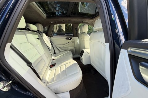 Porsche Macan TURBO PDK - HUGE SPEC - PAN ROOF - BOSE - CARPLAY 31