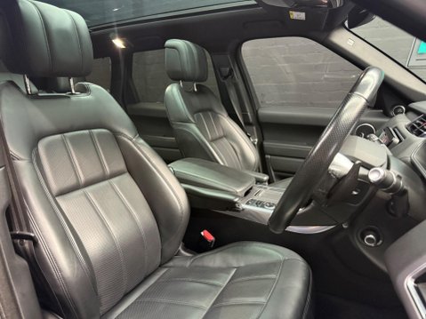 Land Rover Range Rover Sport 3.0 D300 MHEV HSE Auto 4WD Euro 6 (s/s) 5dr 12